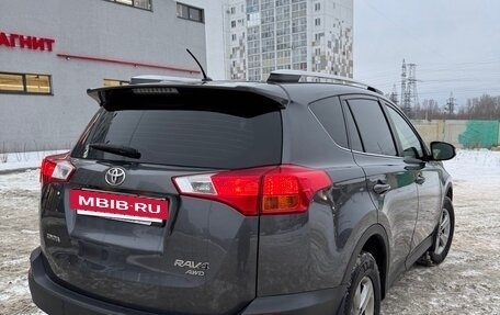 Toyota RAV4, 2015 год, 1 800 000 рублей, 10 фотография