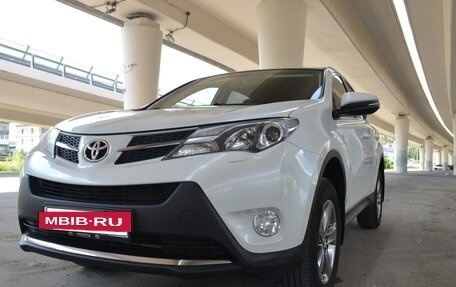 Toyota RAV4, 2015 год, 2 280 000 рублей, 13 фотография