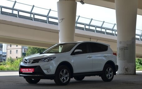 Toyota RAV4, 2015 год, 2 280 000 рублей, 9 фотография