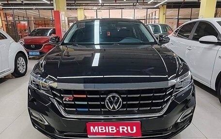 Volkswagen Passat B8 рестайлинг, 2021 год, 2 550 000 рублей, 1 фотография