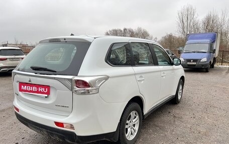 Mitsubishi Outlander III рестайлинг 3, 2013 год, 1 350 000 рублей, 7 фотография