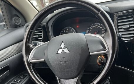 Mitsubishi Outlander III рестайлинг 3, 2013 год, 1 350 000 рублей, 21 фотография