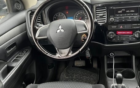 Mitsubishi Outlander III рестайлинг 3, 2013 год, 1 350 000 рублей, 22 фотография