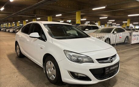 Opel Astra J, 2013 год, 835 000 рублей, 3 фотография