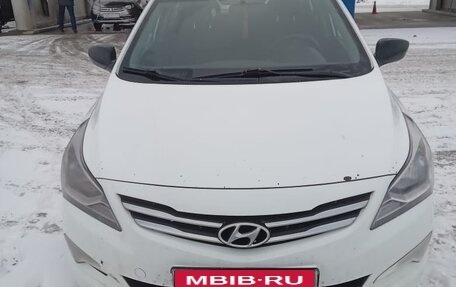 Hyundai Solaris II рестайлинг, 2015 год, 580 000 рублей, 1 фотография