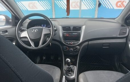 Hyundai Solaris II рестайлинг, 2015 год, 580 000 рублей, 6 фотография