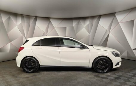 Mercedes-Benz A-Класс, 2015 год, 1 355 000 рублей, 6 фотография