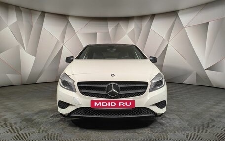 Mercedes-Benz A-Класс, 2015 год, 1 355 000 рублей, 7 фотография