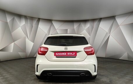 Mercedes-Benz A-Класс, 2015 год, 1 355 000 рублей, 8 фотография