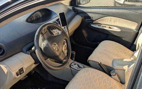 Toyota Yaris III рестайлинг, 2007 год, 650 000 рублей, 4 фотография