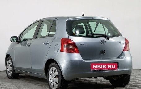 Toyota Yaris III рестайлинг, 2007 год, 726 933 рублей, 7 фотография