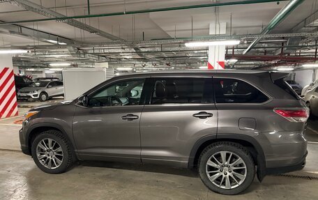 Toyota Highlander III, 2014 год, 3 500 000 рублей, 4 фотография