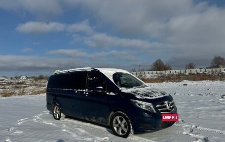 Mercedes-Benz V-Класс, 2018 год, 5 000 000 рублей, 2 фотография