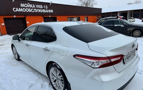 Toyota Camry, 2019 год, 2 600 000 рублей, 9 фотография