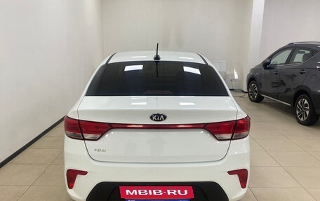 KIA Rio IV, 2018 год, 1 190 000 рублей, 4 фотография