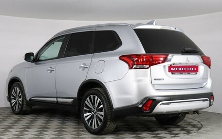 Mitsubishi Outlander III рестайлинг 3, 2019 год, 2 277 000 рублей, 7 фотография