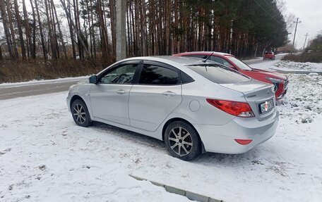 Hyundai Solaris II рестайлинг, 2013 год, 720 000 рублей, 3 фотография