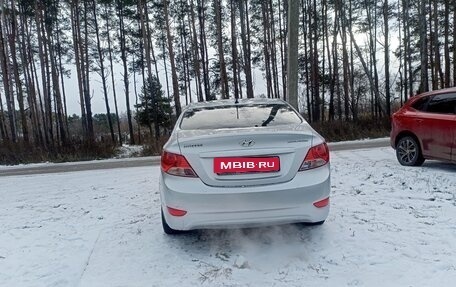 Hyundai Solaris II рестайлинг, 2013 год, 720 000 рублей, 4 фотография