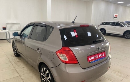 KIA cee'd I рестайлинг, 2010 год, 550 000 рублей, 6 фотография