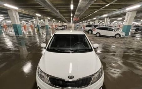 KIA Rio III рестайлинг, 2014 год, 700 000 рублей, 10 фотография