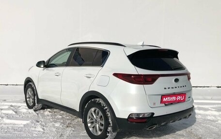 KIA Sportage IV рестайлинг, 2021 год, 2 775 000 рублей, 4 фотография