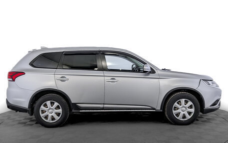 Mitsubishi Outlander III рестайлинг 3, 2019 год, 2 265 000 рублей, 4 фотография