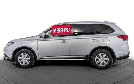 Mitsubishi Outlander III рестайлинг 3, 2019 год, 2 265 000 рублей, 8 фотография