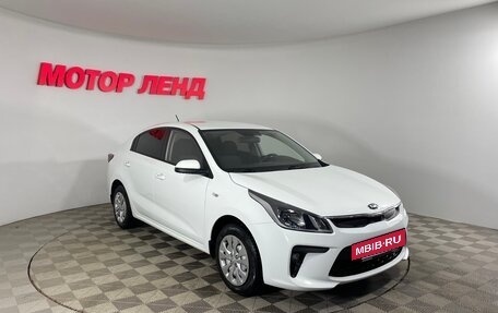 KIA Rio IV, 2018 год, 1 075 000 рублей, 3 фотография