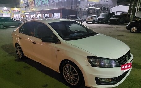 Volkswagen Polo VI (EU Market), 2013 год, 750 000 рублей, 2 фотография