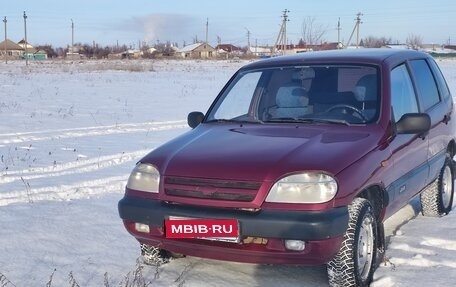 Chevrolet Niva I рестайлинг, 2004 год, 355 000 рублей, 1 фотография