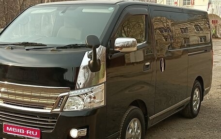 Nissan NV350 Caravan I, 2013 год, 2 585 000 рублей, 1 фотография