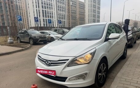 Hyundai Solaris II рестайлинг, 2015 год, 725 000 рублей, 4 фотография