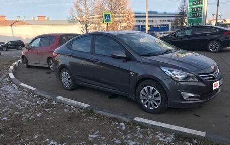 Hyundai Solaris II рестайлинг, 2015 год, 940 000 рублей, 2 фотография