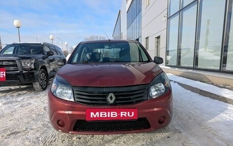 Renault Sandero I, 2013 год, 499 000 рублей, 2 фотография