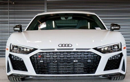 Audi R8, 2023 год, 28 612 000 рублей, 2 фотография