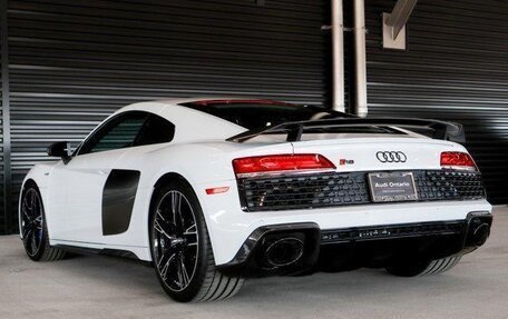 Audi R8, 2023 год, 28 612 000 рублей, 3 фотография