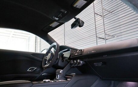 Audi R8, 2023 год, 28 612 000 рублей, 11 фотография