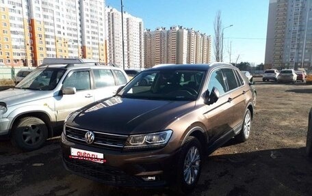 Volkswagen Tiguan II, 2018 год, 2 600 000 рублей, 1 фотография