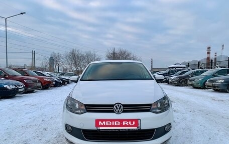 Volkswagen Polo VI (EU Market), 2011 год, 645 000 рублей, 2 фотография