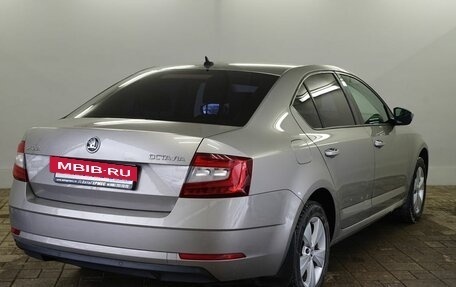 Skoda Octavia, 2017 год, 1 995 000 рублей, 4 фотография