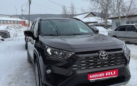 Toyota RAV4, 2019 год, 4 100 000 рублей, 2 фотография