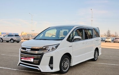 Toyota Noah III, 2019 год, 2 315 000 рублей, 1 фотография