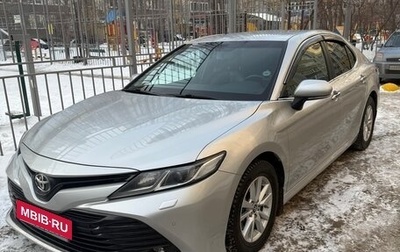 Toyota Camry, 2018 год, 3 100 000 рублей, 1 фотография