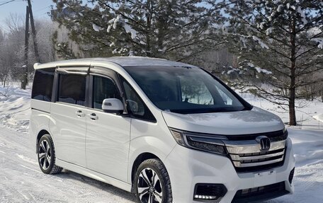 Honda Stepwgn IV, 2021 год, 2 100 000 рублей, 2 фотография