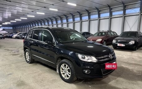 Volkswagen Tiguan I, 2011 год, 1 199 999 рублей, 2 фотография