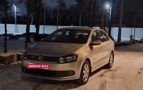 Volkswagen Polo VI (EU Market), 2013 год, 690 000 рублей, 2 фотография