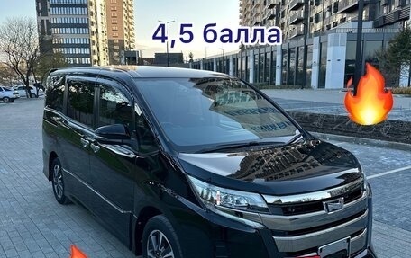 Toyota Noah III, 2020 год, 3 100 000 рублей, 1 фотография