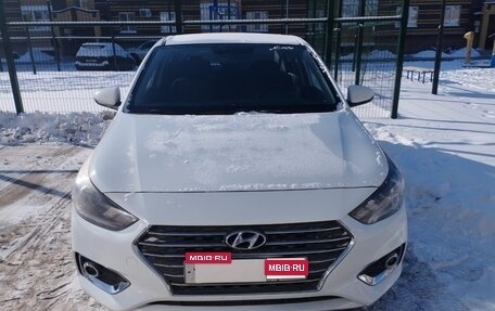 Hyundai Solaris II рестайлинг, 2018 год, 1 300 000 рублей, 1 фотография