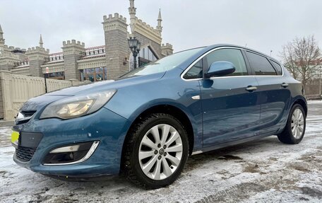 Opel Astra J, 2013 год, 950 000 рублей, 2 фотография