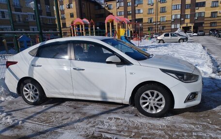 Hyundai Solaris II рестайлинг, 2018 год, 1 300 000 рублей, 2 фотография